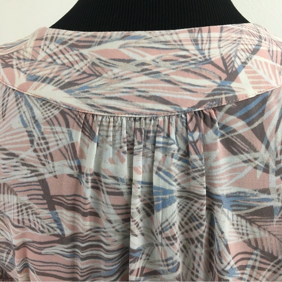 Camber & Grace | Leaf Print Pop Over Blouse - Picture 12 of 13